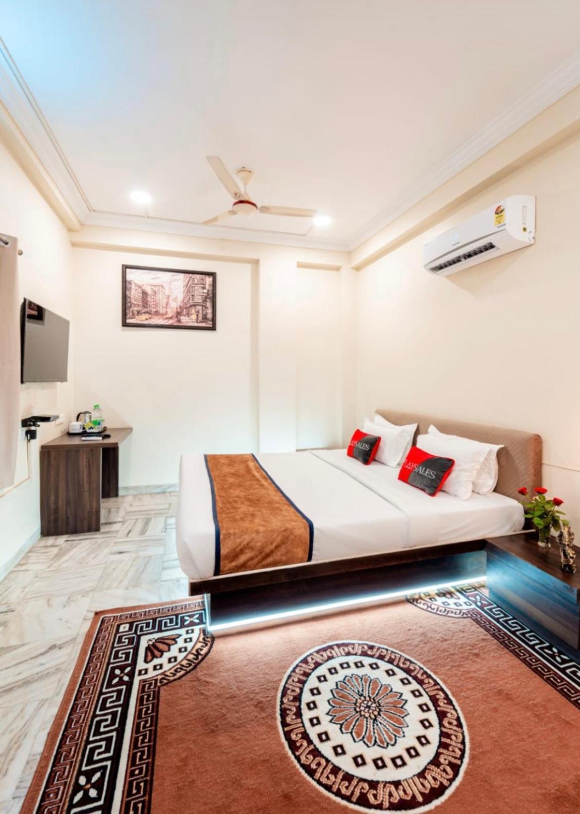 Homestay Kiran Collection